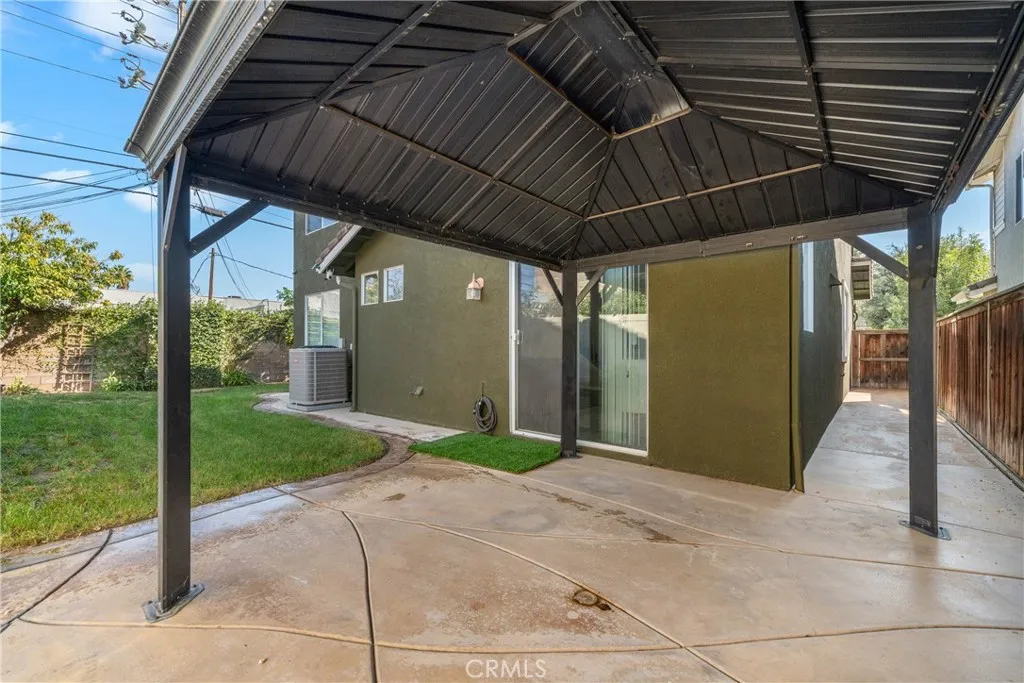 11141 Gardenhurst Court, Riverside, California 92505 home-pic-46